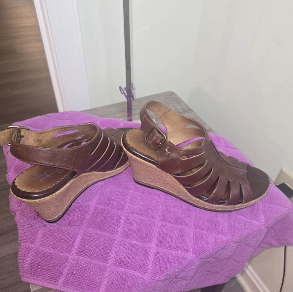 Clark's Sandals 3 for $15 - Picture 5 of 8